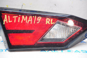 Фонарь внутренний крышка багажника левый Nissan Altima 19- под полировку