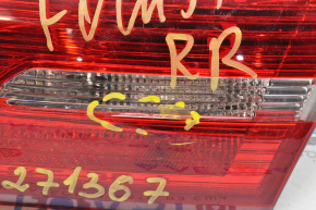 Ліхтар внутрішній кришка багажника правий Ford Focus mk3 15-18 рест 4d тріщина