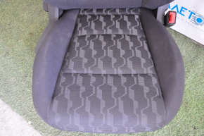 Пасажирське сидіння Chevrolet Volt 11-15 без airbag, ганчірка черн, механічне