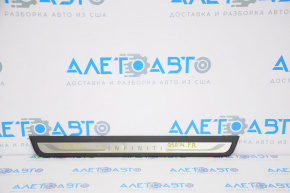 Накладка порога передняя правая внешн Infiniti Q50 14- тычки на хроме