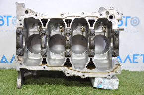 Блок цилиндров голый Toyota Prius V 12-17 2ZR-FXE под хонинговку