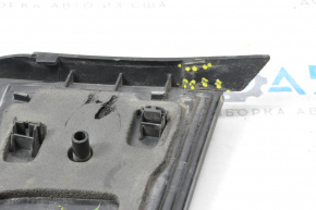 Ліхтар внутрішній кришка багажника правий Chevrolet Volt 11-15 зламано 1 кріплення