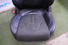 Водительское сидение Chrysler 200 15-17 Sport, без airbag,комбиниров кожа,тряпка,черн, затертая кожа, царапины