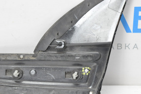 Молдинг емблема крила прав Chevrolet Volt 11-15 подряпини, зламана направляйка, тичка, деформація краю