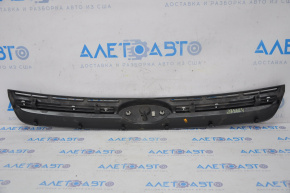 Решітка радіатора grill Ford Escape MK3 13-16 дорест з емблемою хром смужка