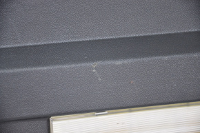 Обшивка двери багажника нижняя Dodge Journey 11- черный, царапины