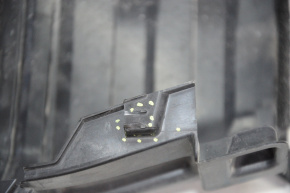 Дефлектор радиатора левый низ Lexus RX350 16-22 дефект креп