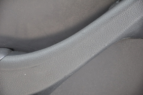 Обшивка двери карточка задняя левая VW Jetta 11-18 USA черн, царапина