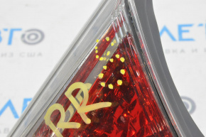 Фонарь внутренний крышка багажника правый Nissan Rogue 14-16,мелкие трещины, скол