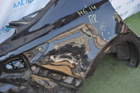 Четверть крыло задняя правая Mazda 6 13-17 черная, тычки, разрыв шва