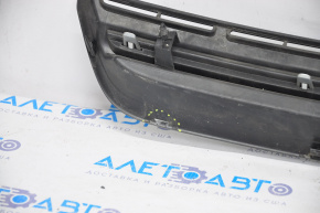 Решітка радіатора grill Ford Escape MK3 13-16 дорест з емблемою хром смужка, злам креп