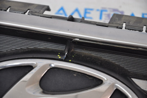 Решітка радіатора grill Hyundai Sonata 15-17 SE злам креп, тріщини