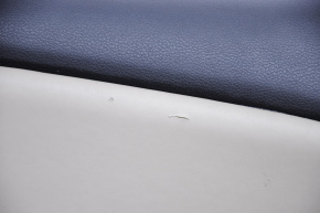 Обшивка двери карточка передняя левая Dodge Journey 11- черн с светло-беж вставкой кожа, подлокотник кожа, беж строчка, трещина на коже