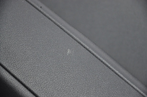 Обшивка дверей картка зад прав Kia Optima 16- чорний з чорною вставкою шкіра, підлокітник шкіра, подряпини