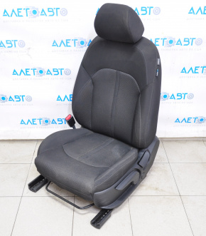 Сидіння водія Kia Optima 16- без airbag, механічні, ганчірка чорне, надлом в кришці