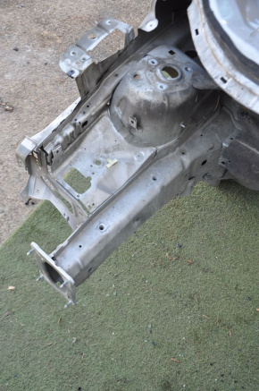 Чверть передні праві Ford Escape MK3 13-16 дорест срібло