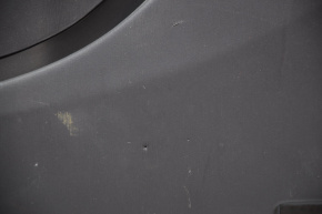 Обшивка двери карточка передняя правая Toyota Prius V 12-17 тряпка темно-серая, царапина, вмятины