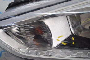 Фара передняя левая голая Ford Focus mk3 15-18 рест галоген светлая скол