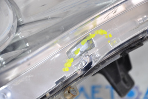 Фара передняя правая голая Hyundai Sonata 11-15 глянцевый отражатель, паутинка, трещина