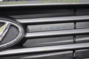Решетка радиатора grill Hyundai Sonata 15-17 SE тычки, облом креп