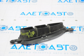 Нижняя решетка переднего бампера правая Kia Forte 4d 17-18 рест