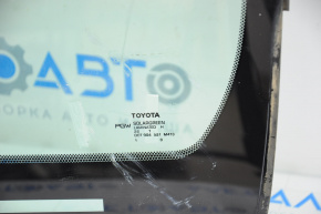 Лобовое стекло Toyota Sienna 11-20 с подогревом, сколы