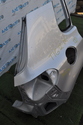 Четверть крыло задняя правая VW Tiguan 09-17 серебро, тычка