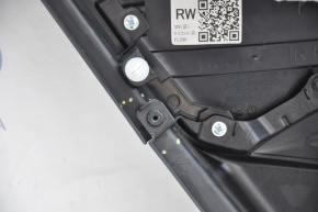 Обшивка двери карточка задняя правая Subaru Forester 19- SK черная с серой вставкой, слом креп