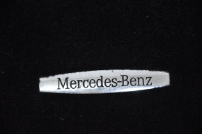 Килимок салону передній прав Mercedes CLA 14-19 ганчірка чер, подряпка емблема