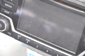 Магнитофон радио Nissan Sentra 13-19 монитор, без навигации, топляк