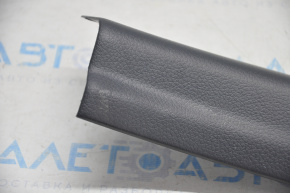 Накладка порога задняя правая Nissan Sentra 13-19 черная, слом креп, потёрта