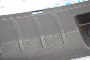 Накладка проема багажника Hyundai Santa FE Sport 13-18 черная, потерто