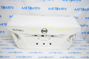 Кришка багажника Nissan Altima 16-18 рест, білий QAK, вм'ятини, тички