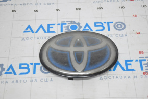 Эмблема значок Toyota переднего бампера Toyota Prius V 12-17 под радар, затерта, слом креп