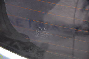 Стекло заднее двери багажника Toyota Prius V 12-17