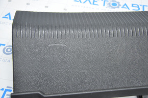 Накладка отвору багажника VW Passat b7 12-15 USA чорна, подряпини