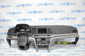 Торпедо передня панель без AIRBAG Hyundai Elantra AD 17-18 дорест, чорн з сірими вставками