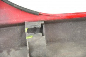 Порог правый Honda Civic X FC 16-21 4d красный, трещина в креплении