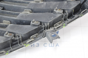 Решетка радиатора grill Hyundai Sonata 15-17 SE слом креп, трещина