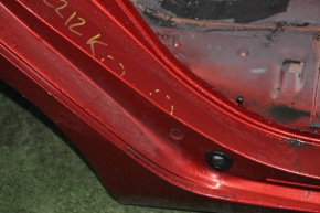 Чверть крило задня права Mazda 6 13-17 червона, тички