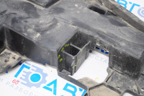 Нижній дефлектор переднього бампера Toyota Camry v70 18- usa пластик, надрив, зламано кріп