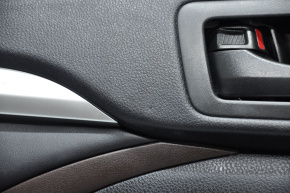 Обшивка дверей картка перед лев Toyota Highlander 14-19 чорний тичка, подряпина на накладці