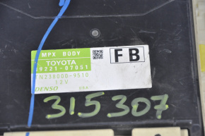 Блок запобіжників підторпедний у зборі з MPX Toyota Avalon 13-18 зламаний корпус