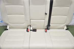 Задний ряд сидений 2 ряд VW Tiguan 09-17 кожа беж, трещина в накладке ремня