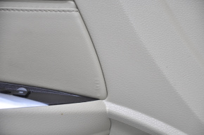 Обшивка двери карточка передняя левая Acura TLX 15-17 кожа беж, дефект накладки и кожи