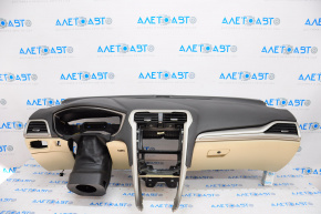Торпедо передняя панель с AIRBAG Ford Fusion mk5 13-20 беж, с накладкой и бардачком, затертая накладка воздуховода