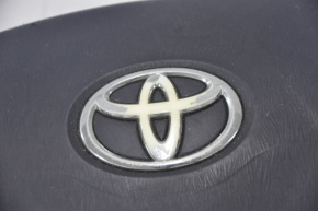 Подушка безпеки airbag в кермо водійська Toyota Prius 30 10-15 черн, поліз хром, подряпка