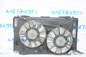 Диффузор кожух радиатора в сборе Lexus CT200h 11-17 дефект правый моторчика
