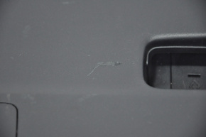 Обшивка двери багажника нижняя Lexus CT200h 11-17 черн, царап, нет заглушки