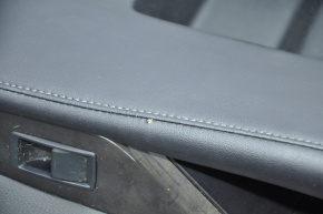 Обшивка двери карточка задняя левая Lexus RX350 RX450h 10-15 черн с черн вставкой кожа, подлокотник черн кожа, надрыв кожи, слом креп, царапины